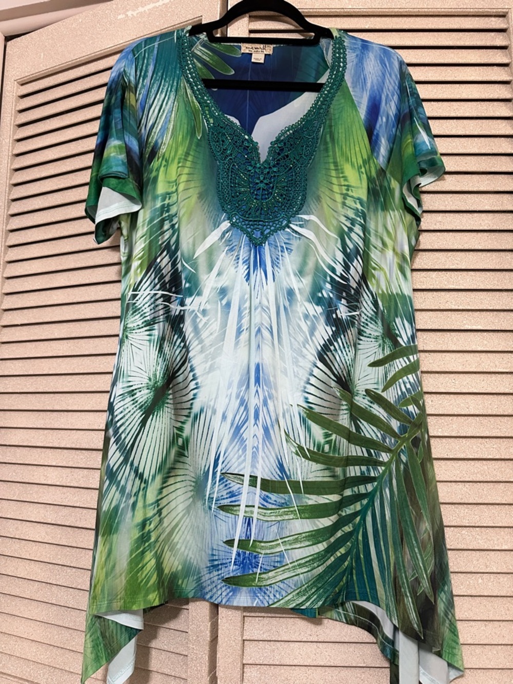 ONE WORLD Green and Blue Embellished V-Neck Tunic